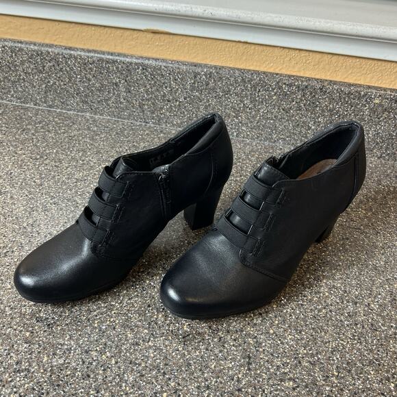 Clarks Collection Shoe Comfort Block Heel Womens 6.5M Black Leather Classic Pump - Picture 2 of 10